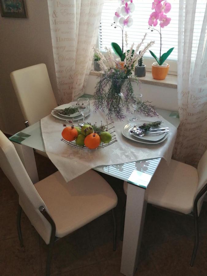 Apartments Villa Nona Умаг Екстериор снимка