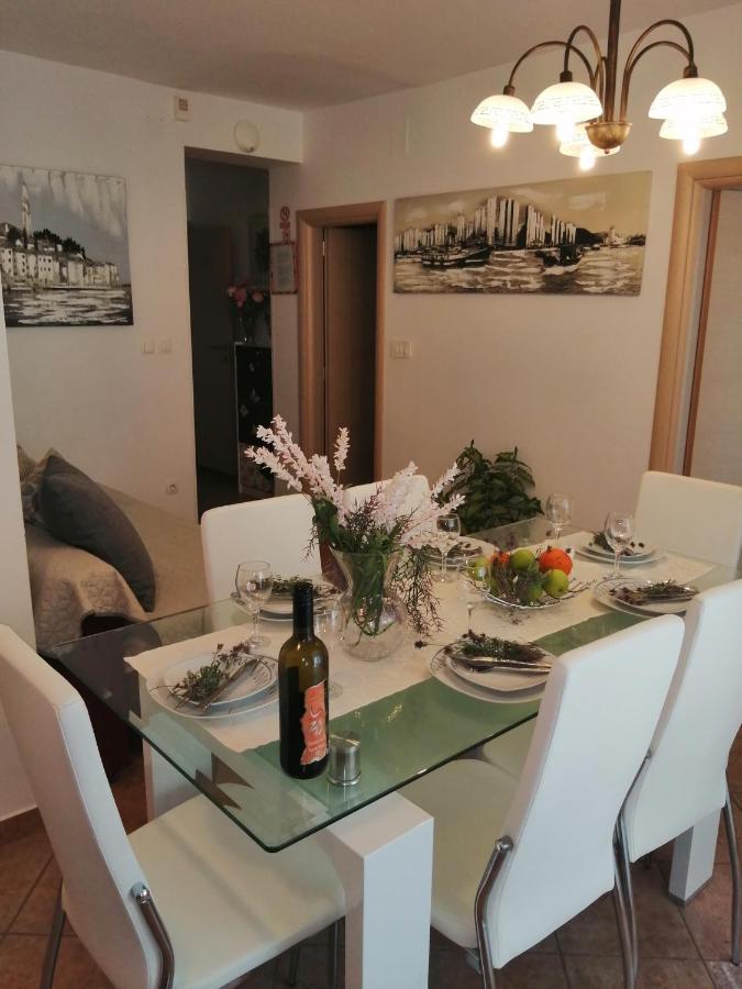 Apartments Villa Nona Умаг Екстериор снимка