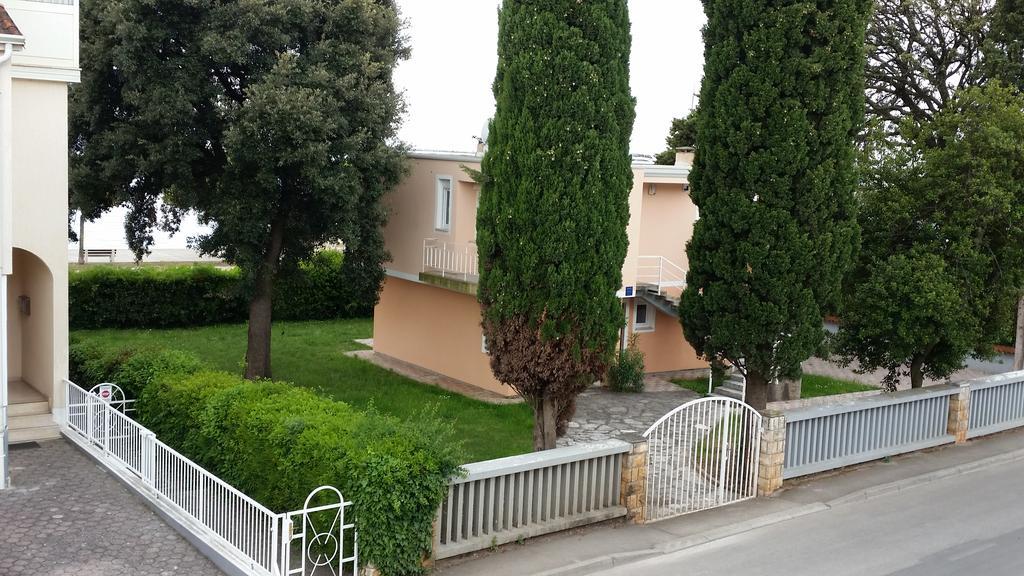 Apartments Villa Nona Умаг Екстериор снимка
