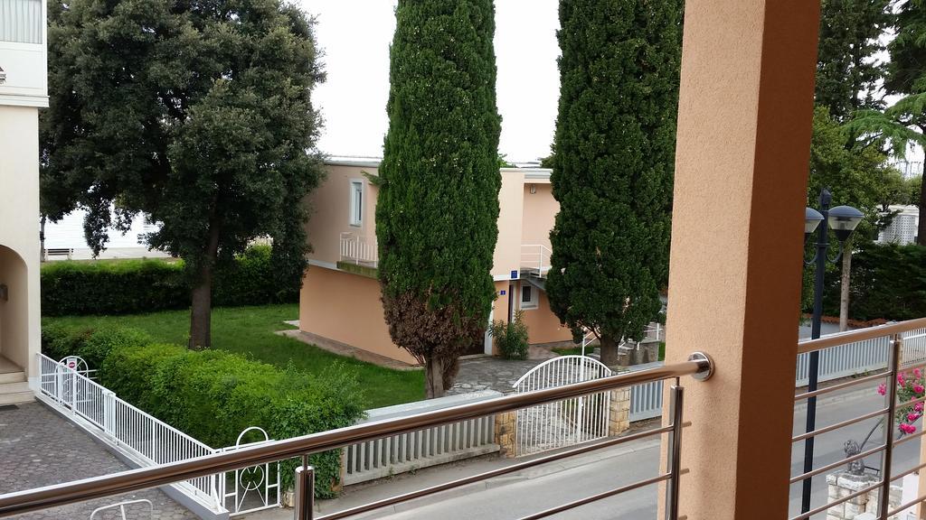 Apartments Villa Nona Умаг Екстериор снимка