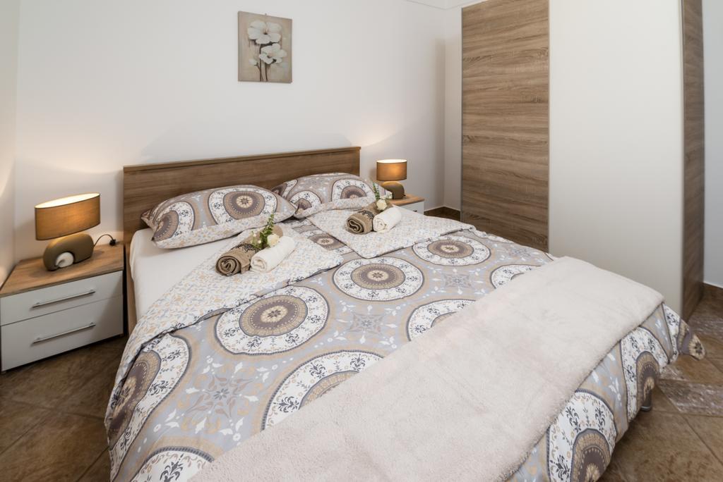 Apartments Villa Nona Умаг Екстериор снимка