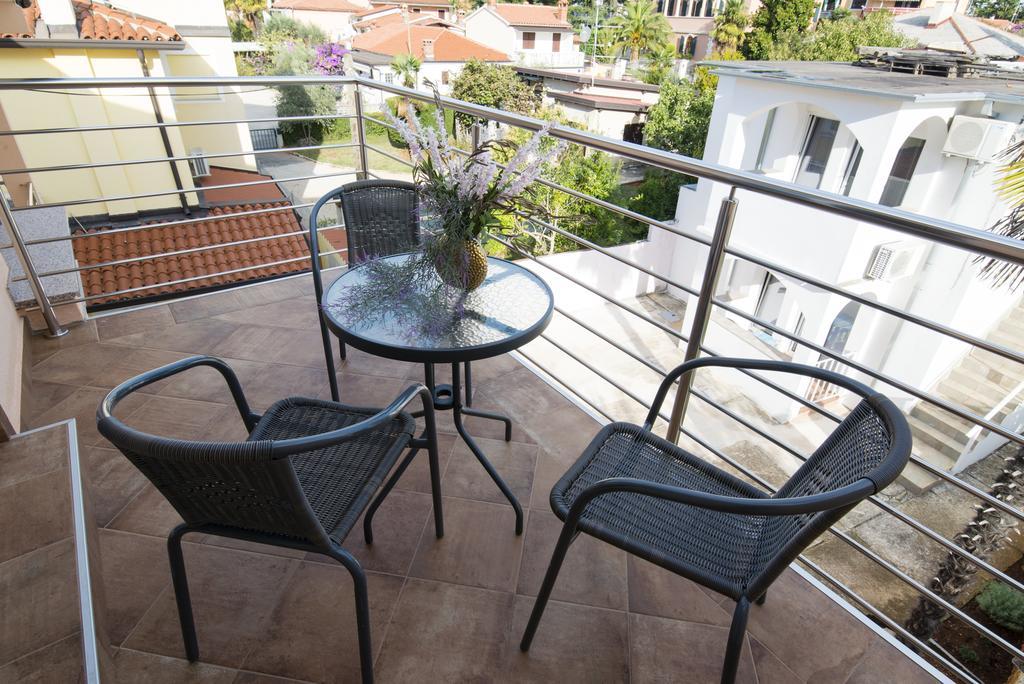Apartments Villa Nona Умаг Екстериор снимка